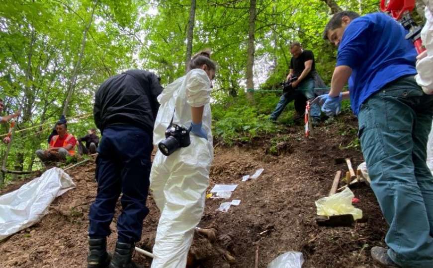 Ekshumacija: U BiH pronađeni posmrtni ostaci najmanje devet žrtava 